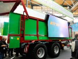 Agritechnica 2015: Strautmann’s new Aperion wagon allows for speedy unloading