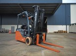 Review: Toyota 8FBE20 electric forklift