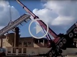 Video: Cranes dropping things and collapsing
