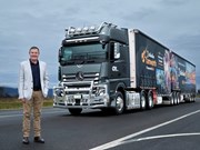 Mercedes-Benz celebrates 25 years in Australia with a special edition Actros