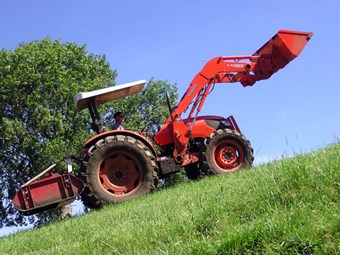Kubota M8540 tractor