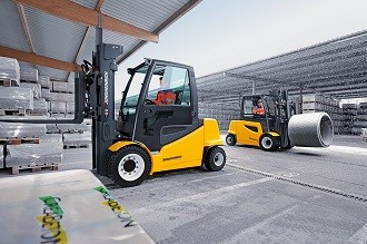 Jungheinrich stacker wins Forklift of the Year award 