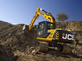 Young owner operator sticks to JCB for business success