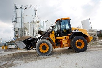 JCB upgrades 411 and 416 wheel loaders
