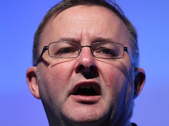 Albo extends hand to trucking on national regulations