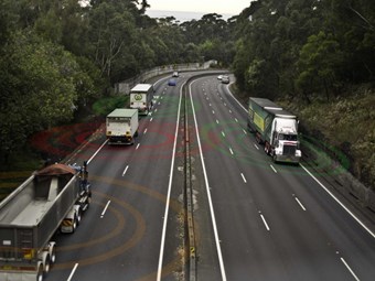 Study proposes road design with autonomous vehicle lanes