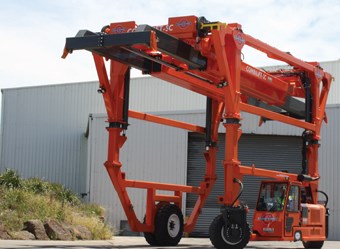 Straddle carrier review: Combilift SC3 T 