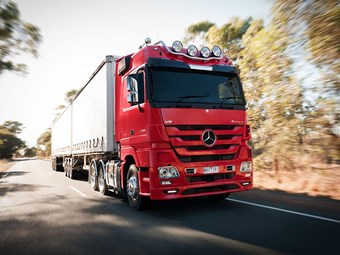 Mercedes-Benz offers free servicing on Actros