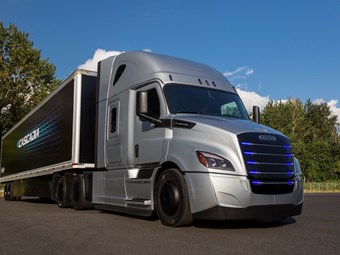 Daimler signs electric truck deals