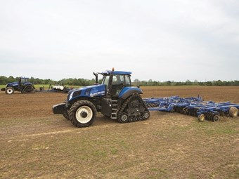 New Holland SmartTrax offers higher manoeuvrability with less compaction