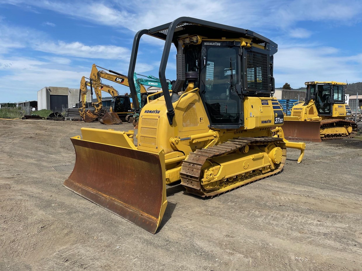 2018 KOMATSU D37EX-24 image 3