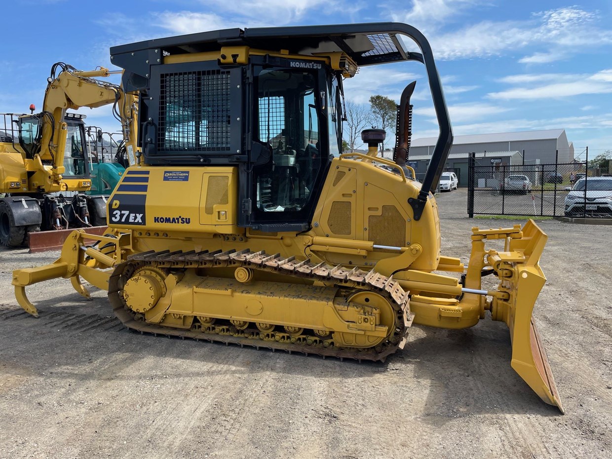 2018 KOMATSU D37EX-24 image 4