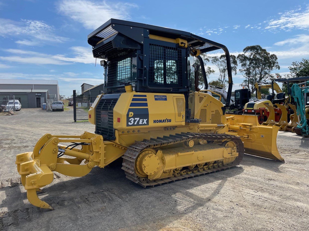 2018 KOMATSU D37EX-24 image 5