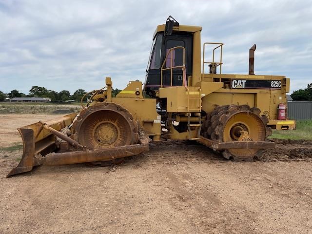 1989 CATERPILLAR 825C image 2