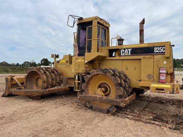 1989 CATERPILLAR 825C image 3