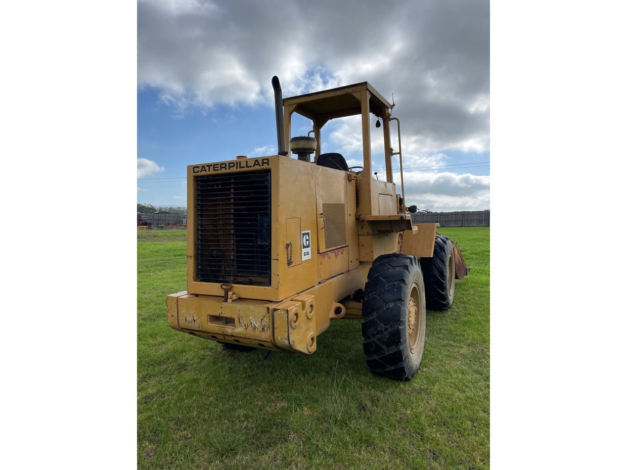 1986 CATERPILLAR 916 LOADER image 5