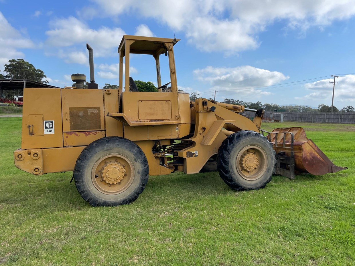 1986 CATERPILLAR 916 LOADER image 6