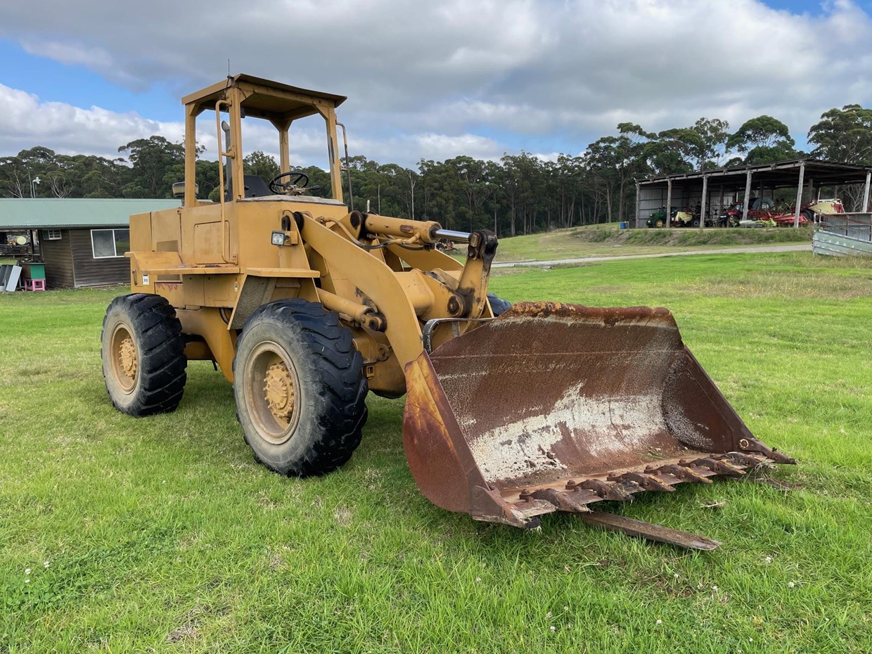 1986 CATERPILLAR 916 LOADER image 8
