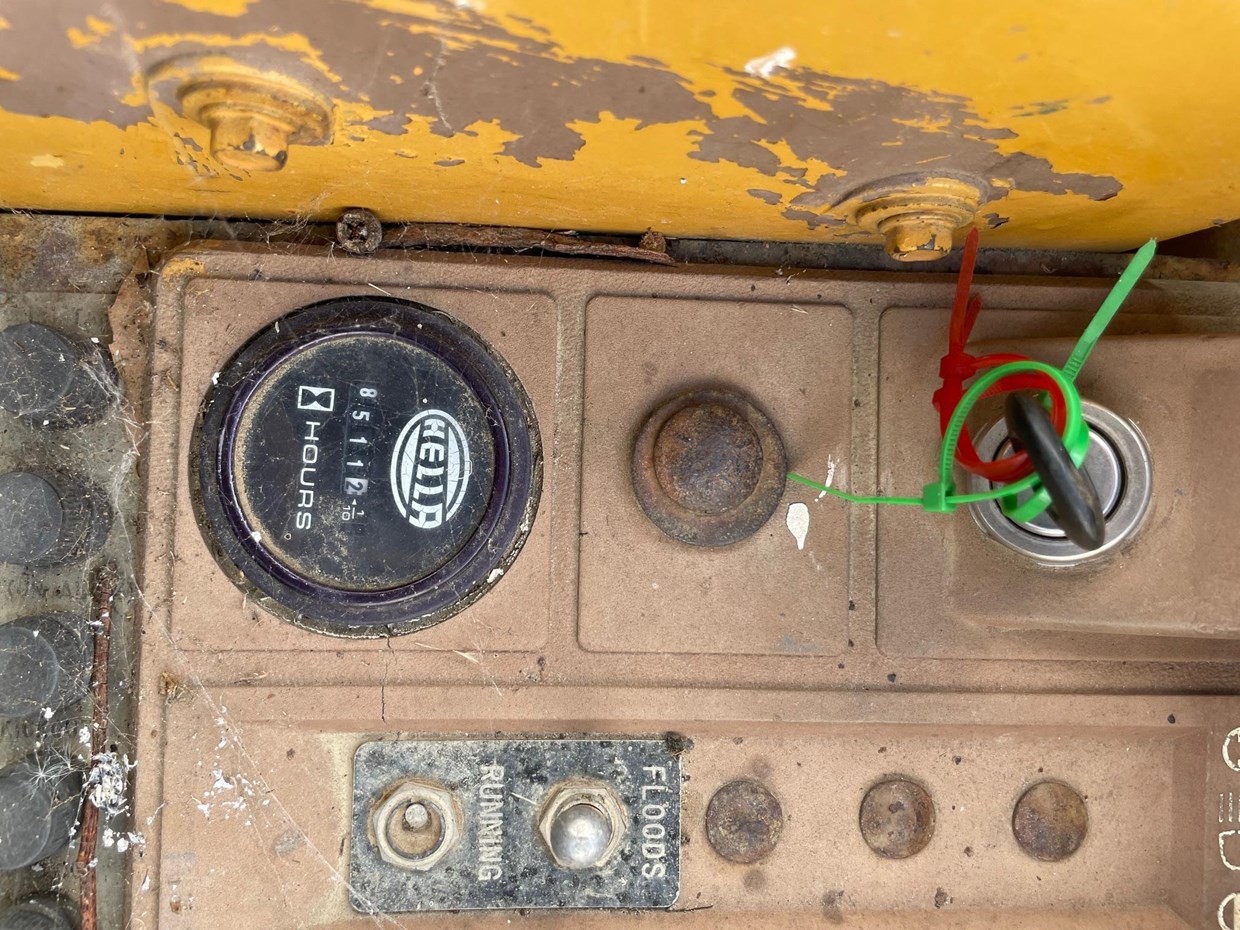 1986 CATERPILLAR 916 LOADER image 12