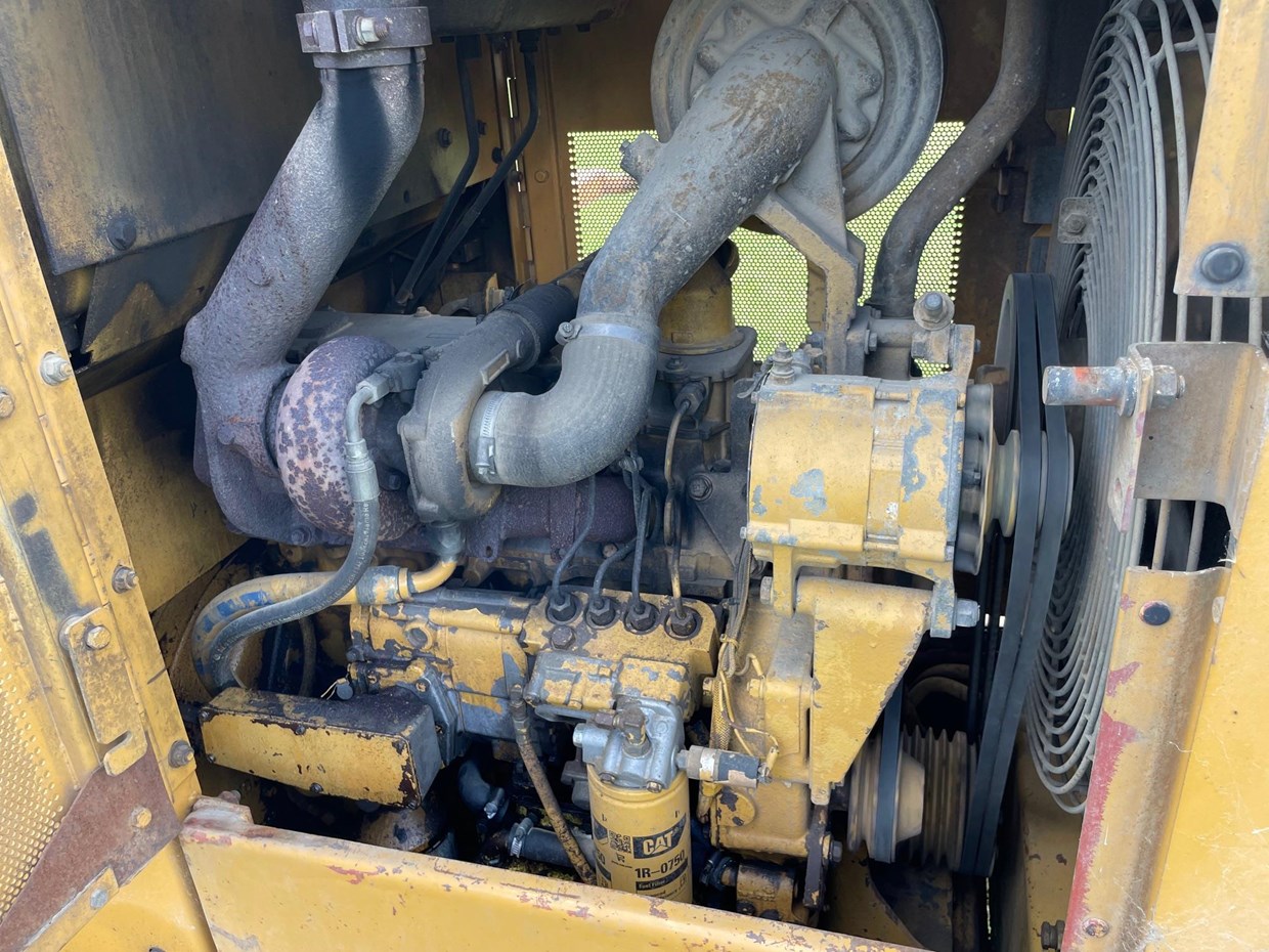 1986 CATERPILLAR 916 LOADER image 15