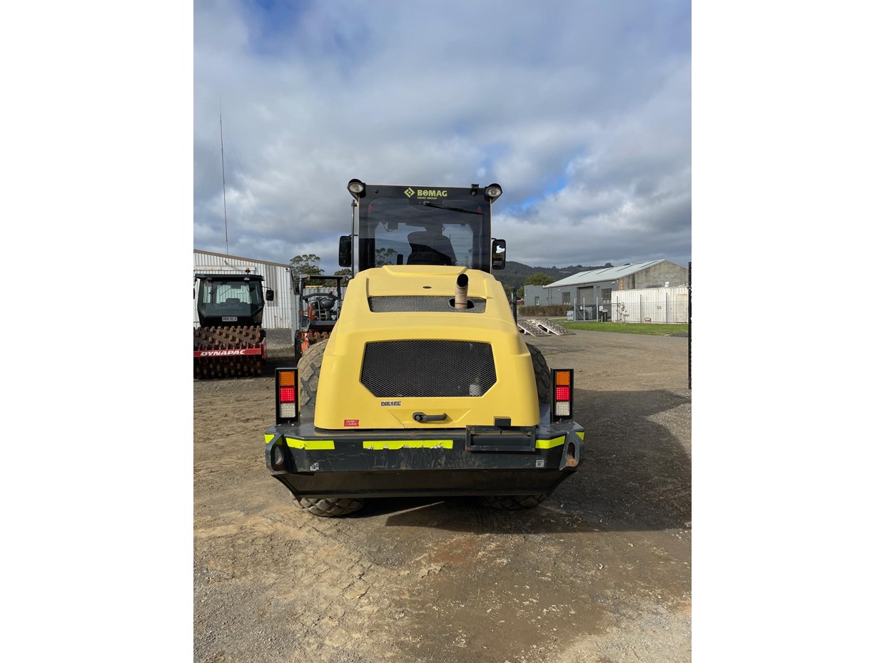 2016 BOMAG BW216D-5 image 4