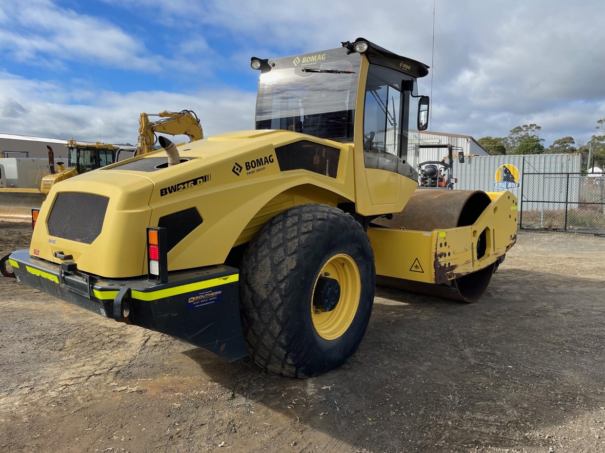 2016 BOMAG BW216D-5 image 5