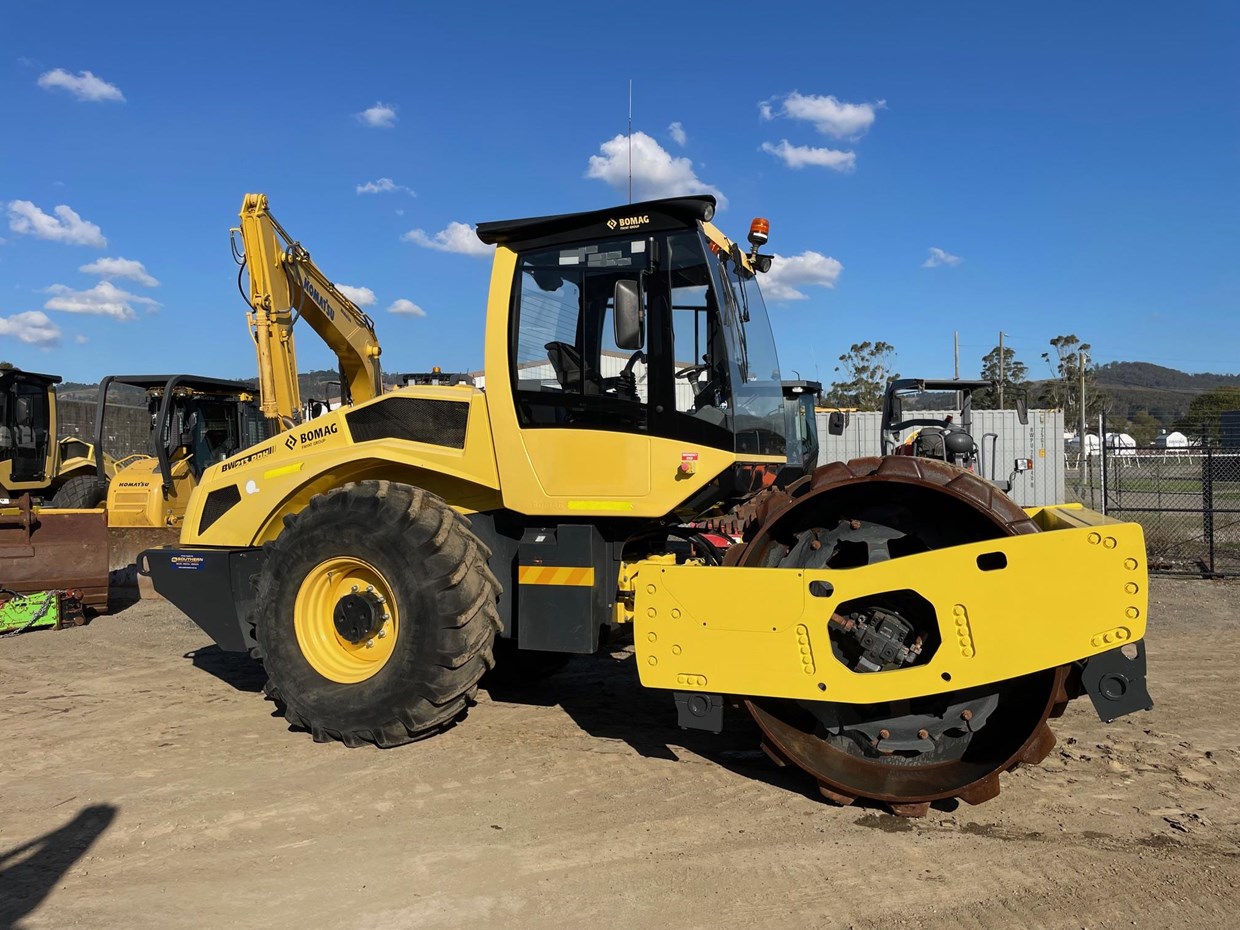 2016 BOMAG BW213PDH-5 image 2