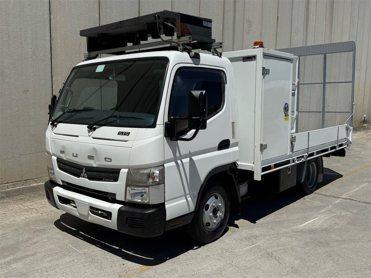 2016 FUSO CANTER 515