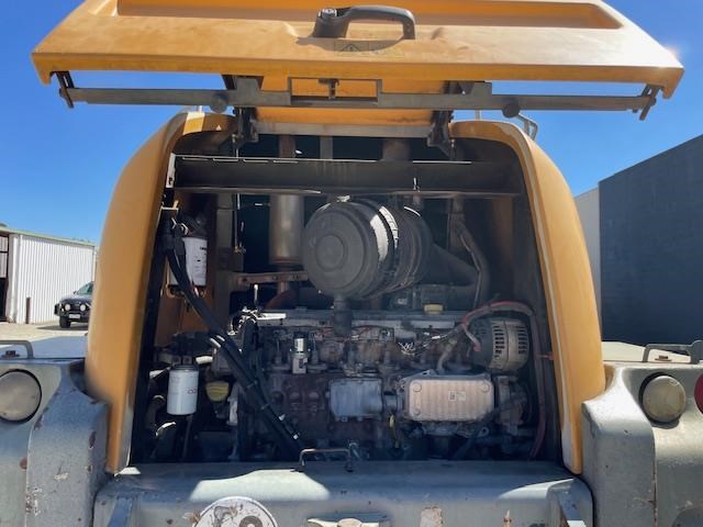 2011 LIEBHERR 556 image 11