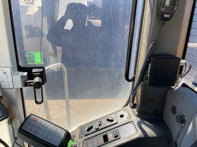 2011 LIEBHERR 556 image 13