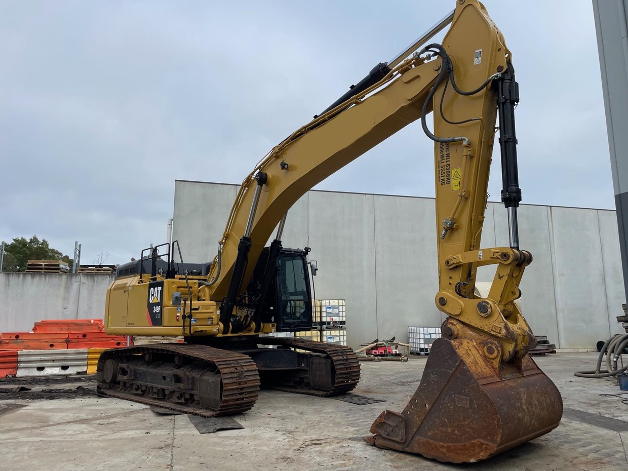 2017 CATERPILLAR 349FL XE image 2