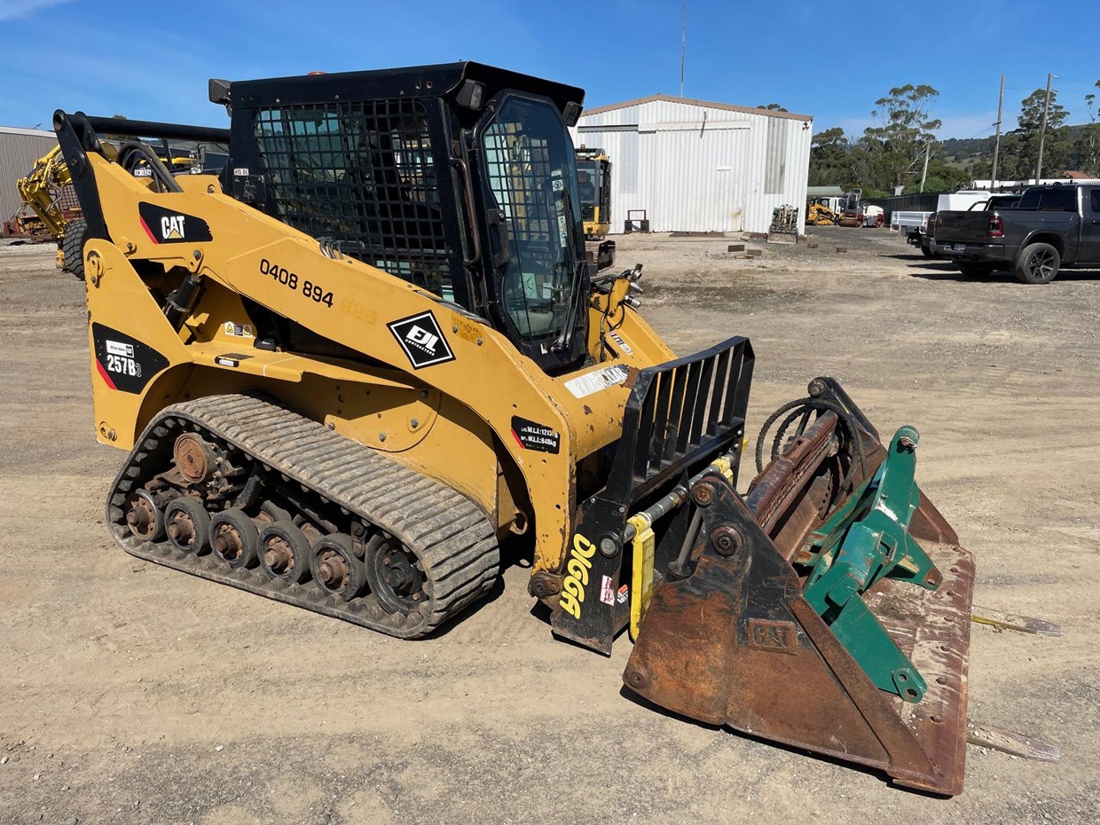 2010 CATERPILLAR 257B2