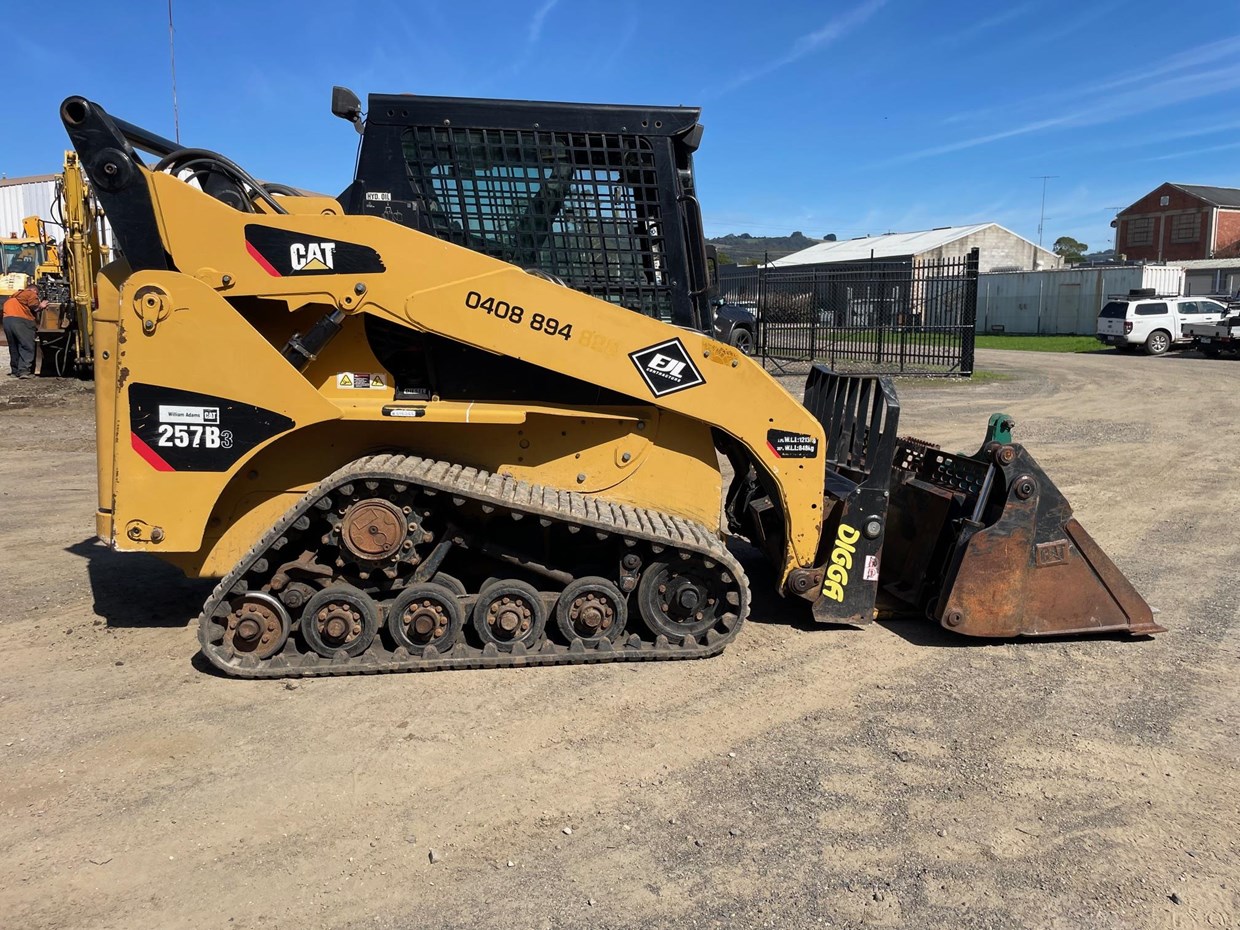 2010 CATERPILLAR 257B2 image 2