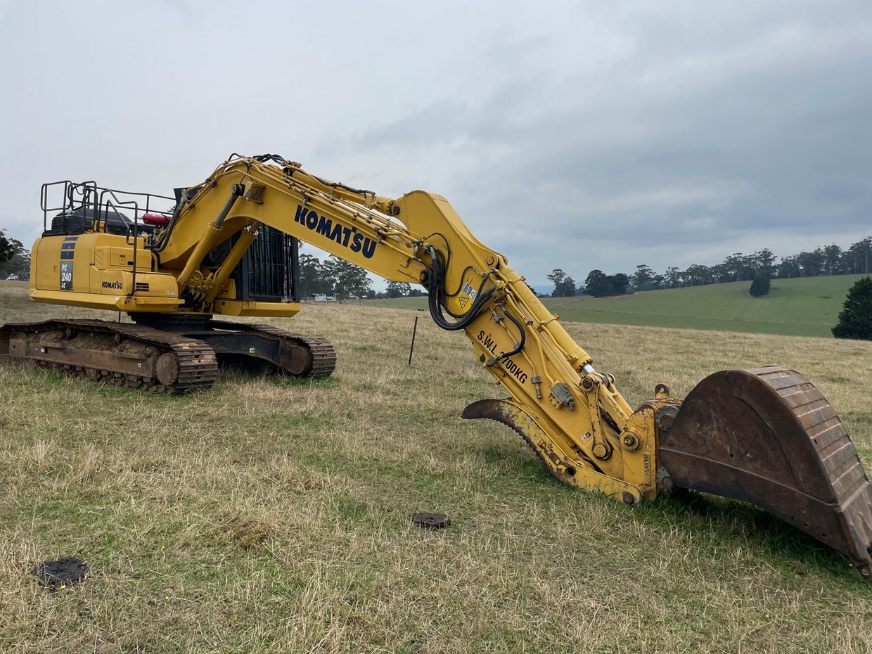 2019 KOMATSU PC240LC-11 image 6