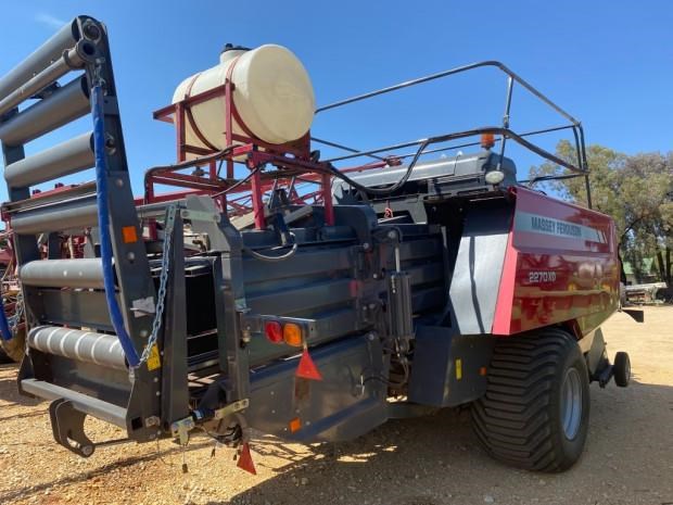 18 Massey Ferguson 2270xd