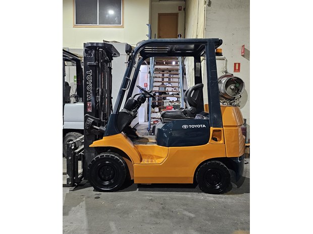 TOYOTA 7FGK25