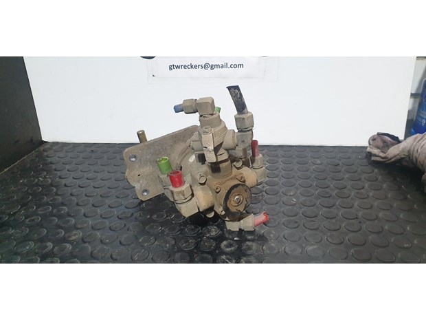 Akiです⭐︎ BENDIX AIR BRAKE RELAY VALVE T290182 BENDIX T290182