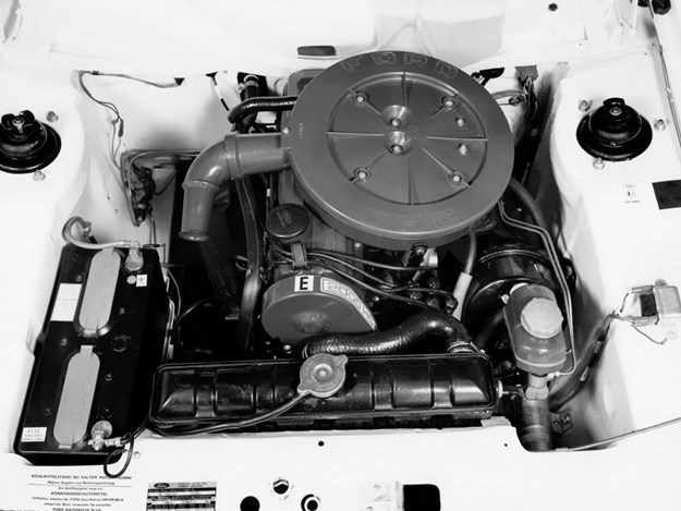 FORD-ESCORT-engine-bay.jpg