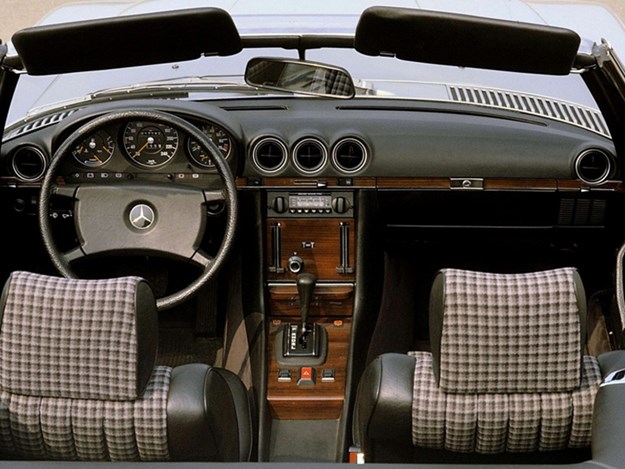 mercedes-benz-sl-class-interior-2.jpg