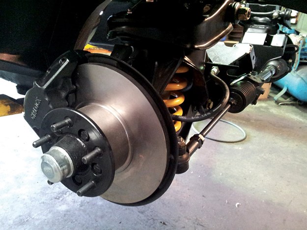 holden-lj-torana-resto-brakes.jpg