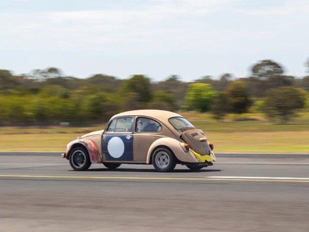 vw-beetle-drag-racing-.jpg