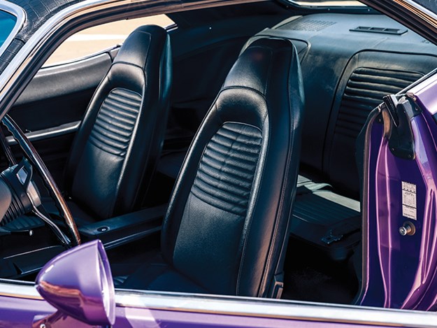 plymouth-cuda-seats.jpg