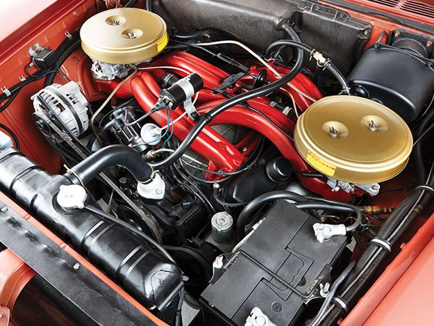 chrysler-300-engine-bay.jpg