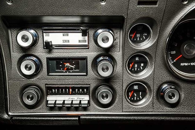 ford-falcon-phase-ii-dash.jpg