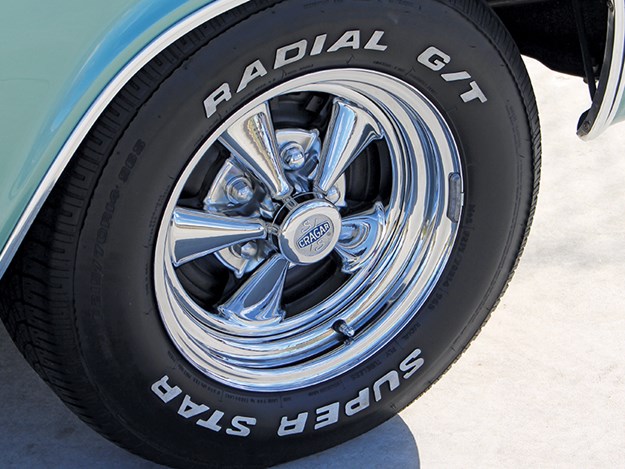 chevrolet-impala-wheel.jpg