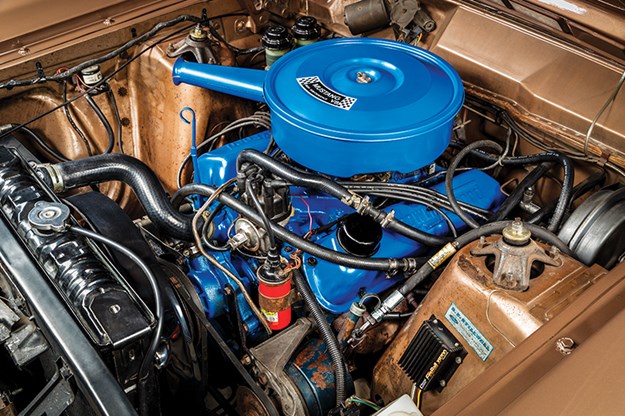 ford-falcon-zb-engine-bay.jpg