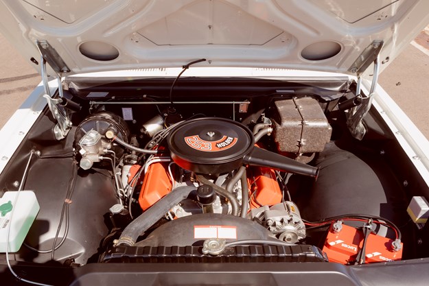 holden ht premier engine bay 2.jpg