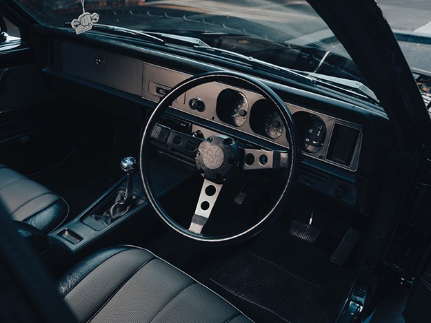 holden-lx-torana-resto-dash-2.jpg
