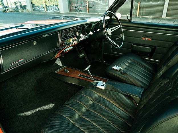 holden-ht-monaro-interior-2.jpg