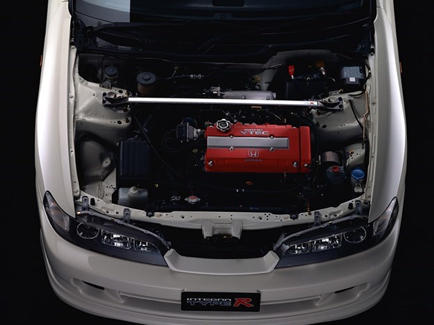 honda-integra-engine-bay.jpg